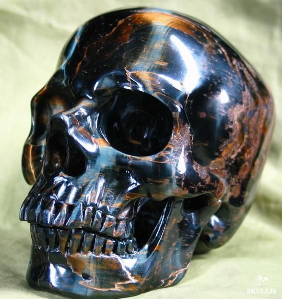 Tiger Eye Skull