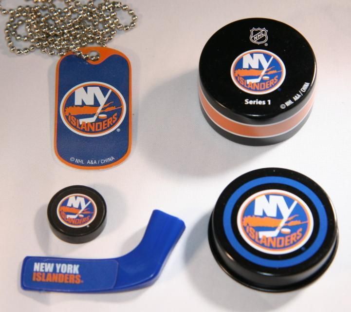 NHL NEW YORK NY ISLANDERS PUCK TIN DOG TAG LICENSED NEW  