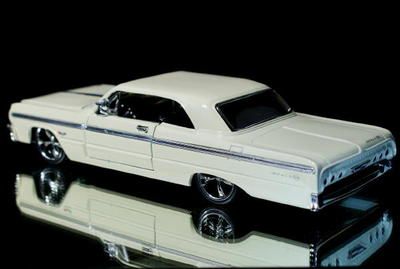 1964 Chevrolet Impala SUPERIOR Diecast 124   Cream  