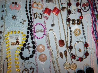   LOT 400+ITEMS ESTATE,VINTAGE,RETRO COSTUME JEWELRY LBS. POUNDS LOT 31