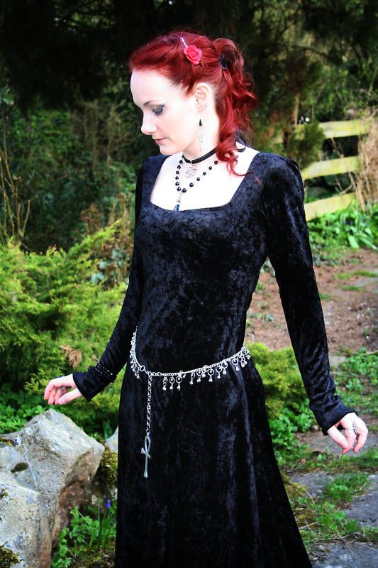 Enchanting VELVET Witchy Dress/GOTH/PAGAN/FAE/LARP  