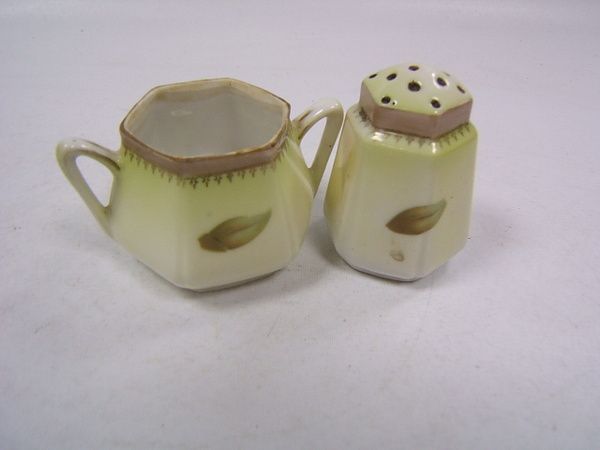 Erdmann Schlegelmilch decorative ware 2 pieces vintage  