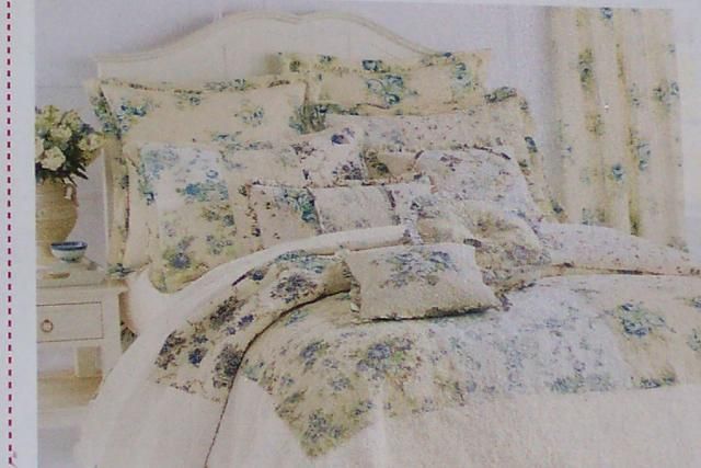 JC Penney Full Queen Heirloom Quilt   Alicia Blue  