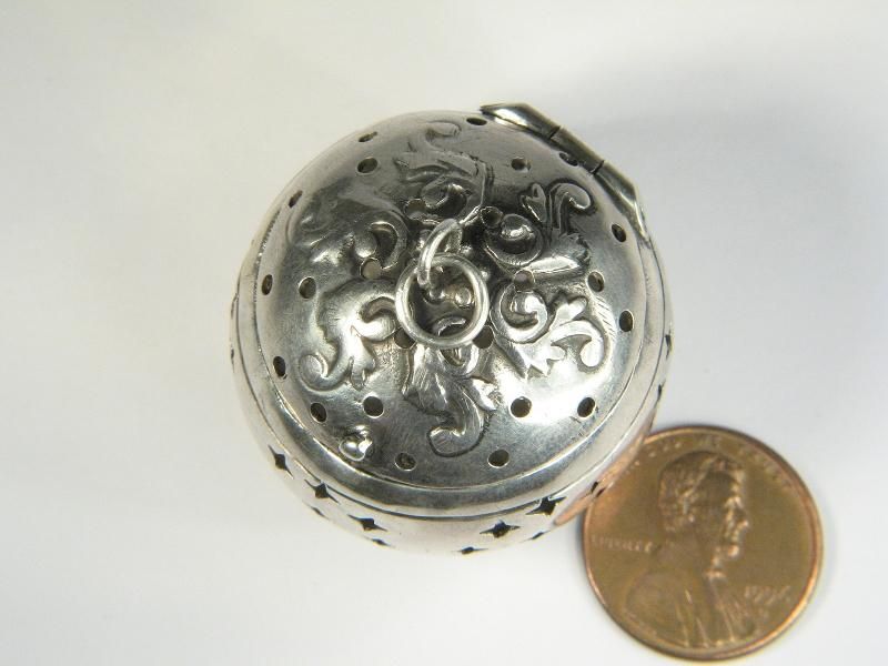 ANTIQUE STERLING SILVER ORB VINAIGRETTE / POMANDER / INFUSER LOCKET 