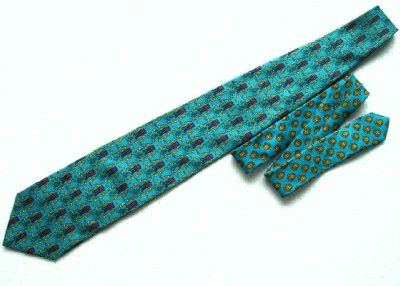 Versace Versus Tie Yellow Vines & Red Signs Bluish Green Necktie 