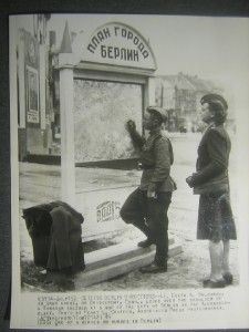 Germany US Army Nurse Russian Soldier WW2 Photo 951b  