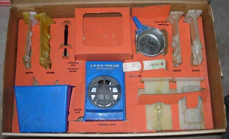 EMENEE FORMEX 7 CASTING SET MILITARY COMPANY 1960S  