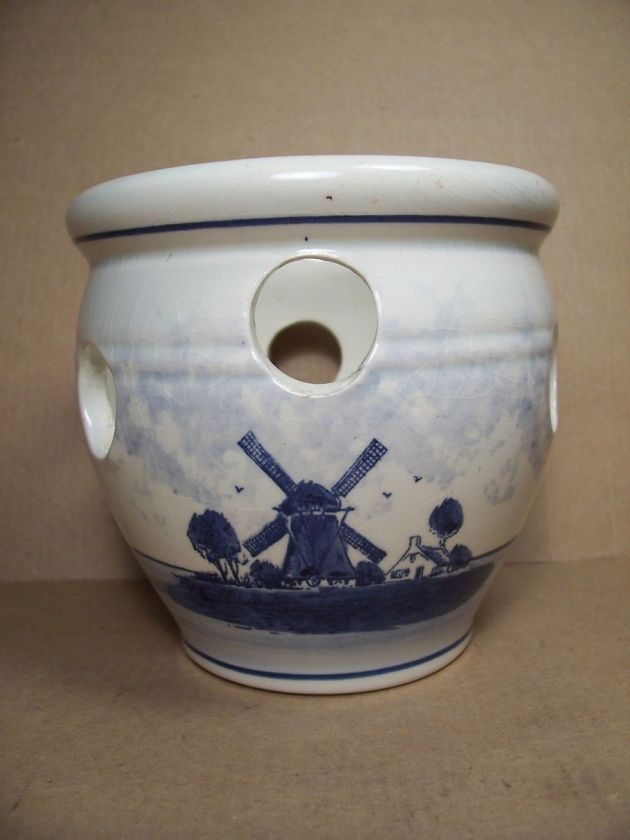 DELFTS BLAUW HAND PAINTED FLOWER / PLANT POT, MADE IN HOLLAND 