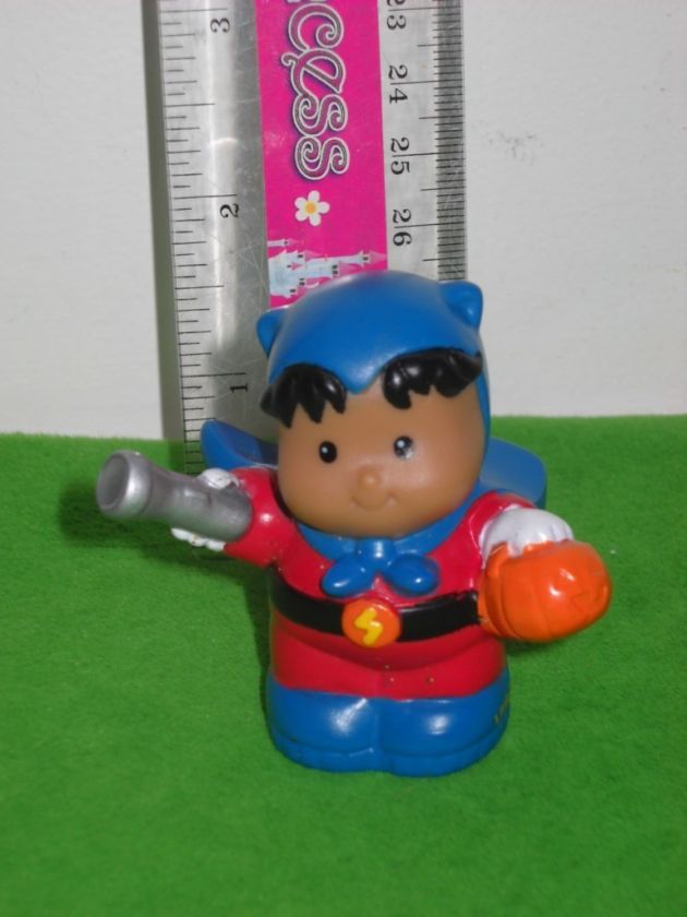 Fisher Price Little People Halloween Roberto Superhero  