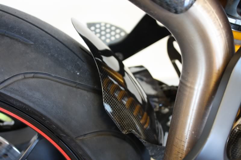 FITS DUCATI HYPERMOTARD CARBON FIBER REAR FENDER HUGGER  