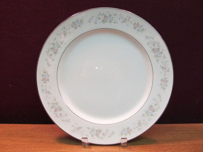 Carlton China Corsage (481) 12 Chop Plate (A)  