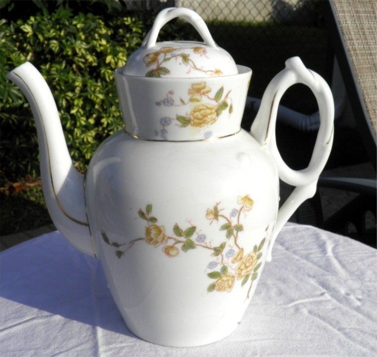 Large Carlsbad Marx & Gutherz Teapot Coffeepot   Pretty  