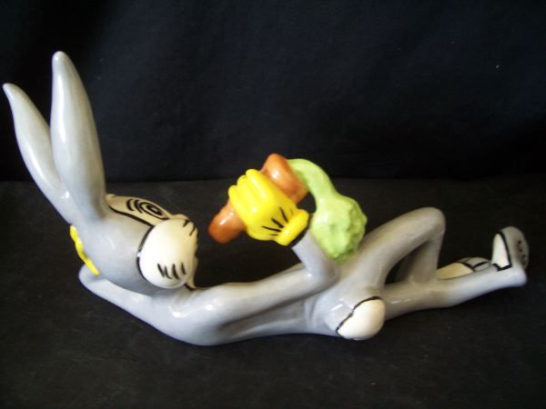 LAYING DOWN BUGS BUNNY WITH CARROT STATUE #A2166.  