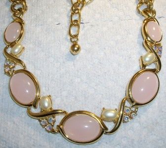 LOVELY TRIFARI PINK MOONGLOW CABOCHON RS GOLD NECKLACE  