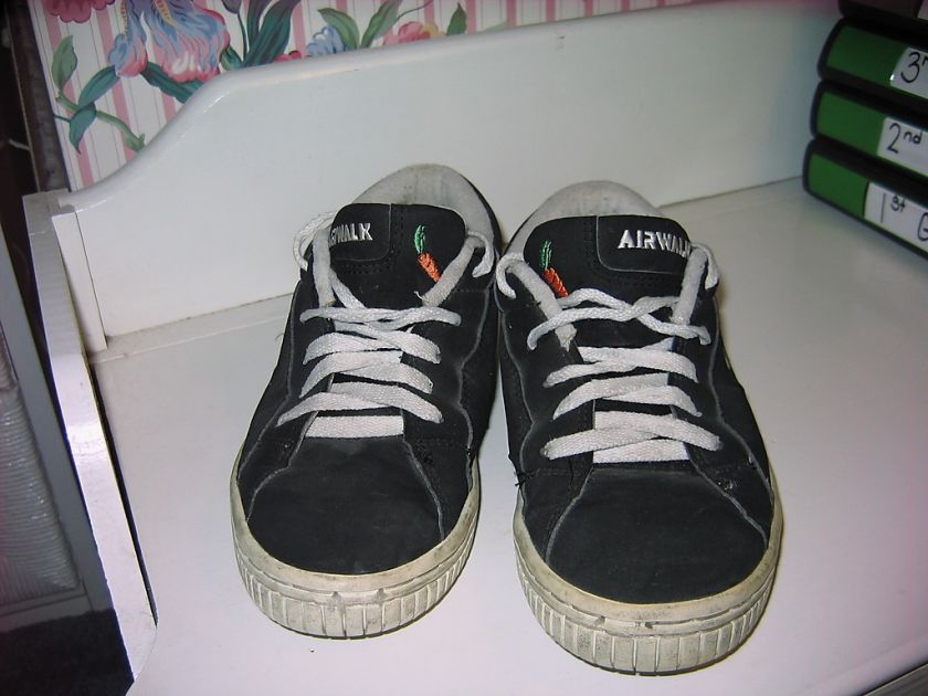 VINTAGE AIRWALK ONE SERIES REMEDY BLACK SNEAKERS,Sz 8  