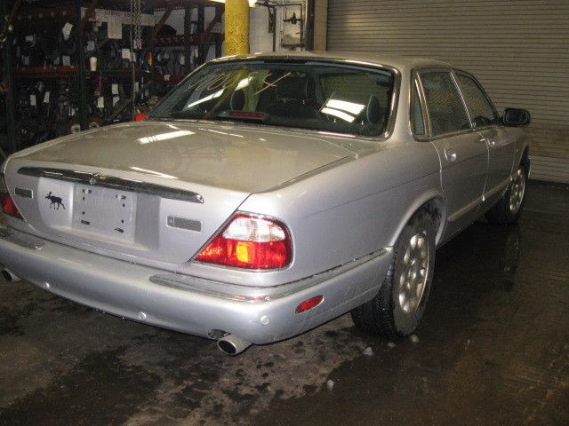 REAR BUMPER Jaguar XJ8 2001 01 2002 02 2003 03  