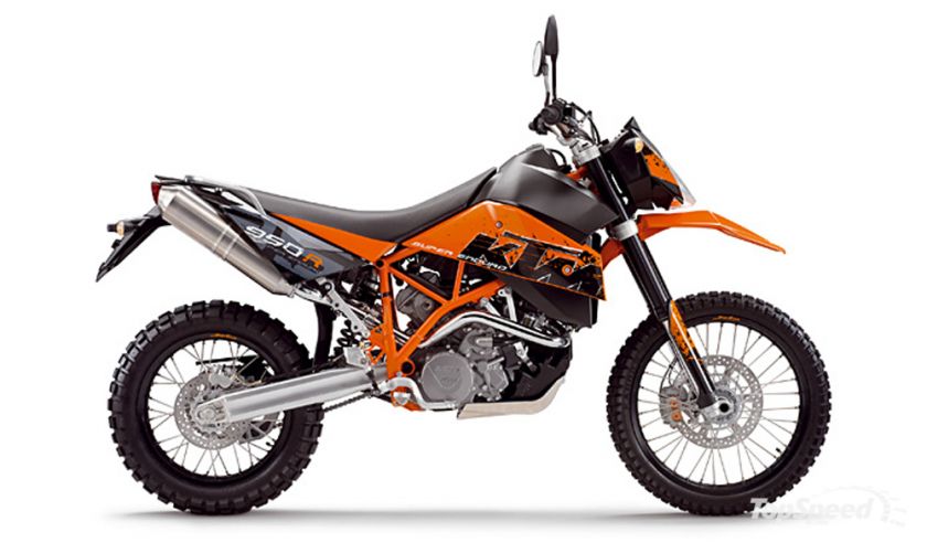 the super enduro r also features aggressive dirt rubber