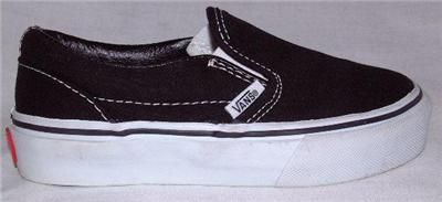 VansOff The Wall Blk&Wht Slip On Kids Shoe Size. 11.5  