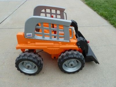 POWER WHEELS CATERPILLAR BOBCAT FRONT LOADER SKID STEER  