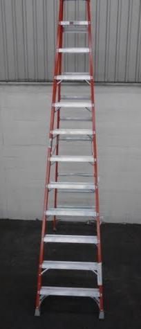   Ladder FS1512 300 Pound Duty Rating Fiberglass Step Ladder, 12 Foot