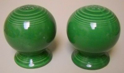 RARE VINTAGE HOMER LAUGHLIN FIESTA BULB SALT AND PEPPER SHAKERS 