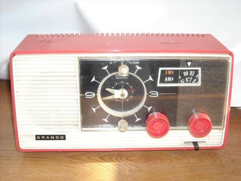 Vintage 1950s Deco Retro Granco Tube Clock Radio 705U  