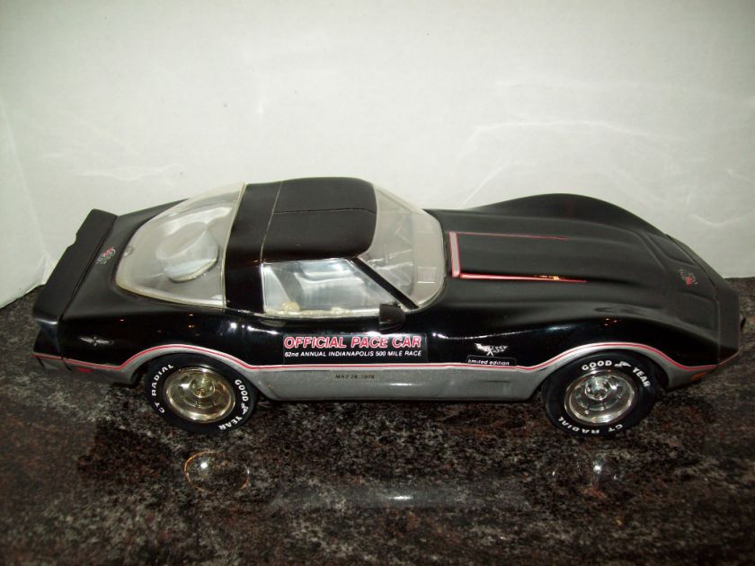 JIM BEAM DECANTER 1978 CORVETTE BLACK /SILVER PACE CAR  