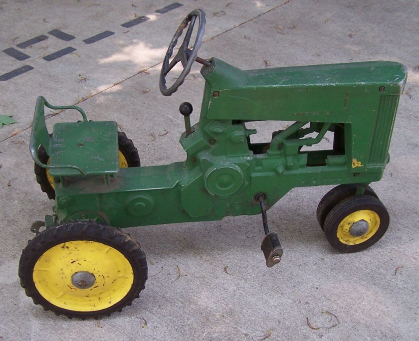 Old Early ESKA JOHN DEERE PEDAL TRACTOR Original & Complete  