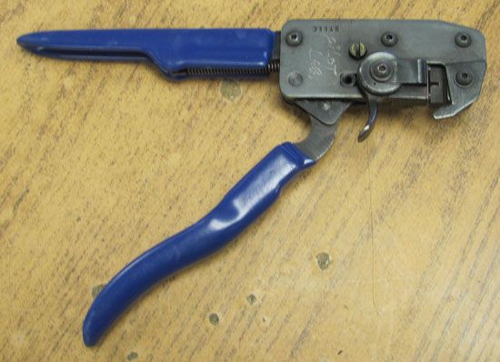 DuPont Berg Hand Crimp Tool HT208A HT 208A  