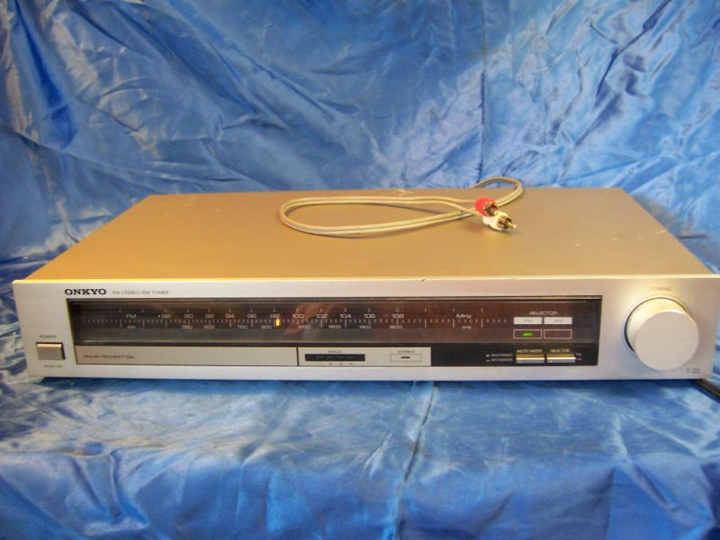 ONKYO T 22 FM/AM RADIO TUNER stereo analog dial type  