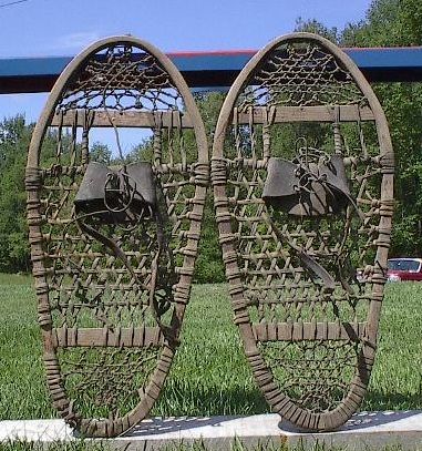 VINTAGE Indian Snowshoes 24x11 Bear Paw GREAT  