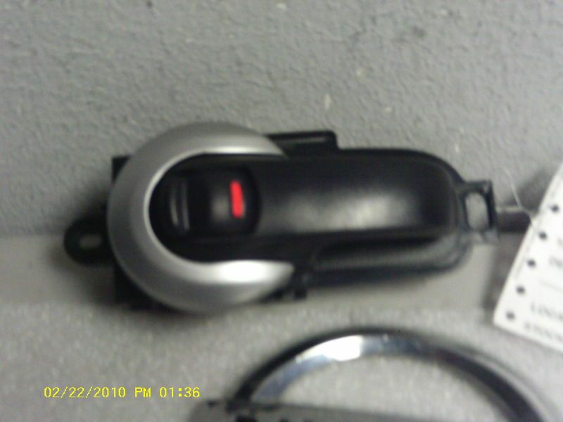 2008 2011 NISSAN VERSA INTERIOR RIGHT REAR DOOR HANDLE  